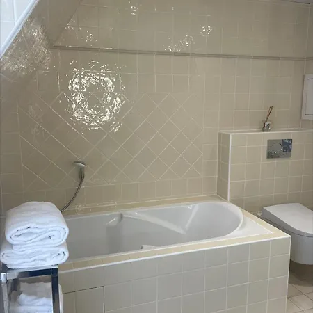 Le Relais Madeleine Hotel